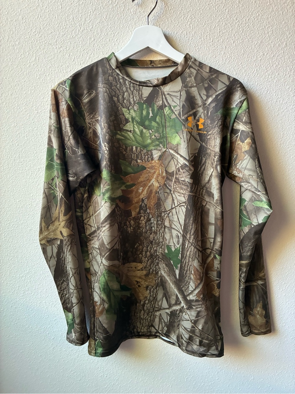 Under Armour Realtree Hardwoods Camo Long Sleeve (Size L)
